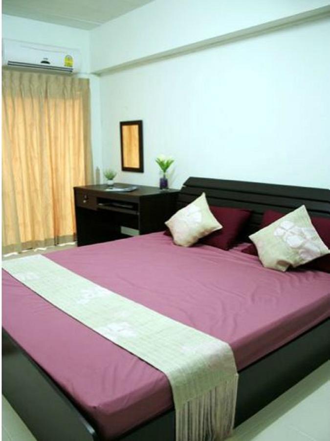 The European Place Bangkok Rom bilde